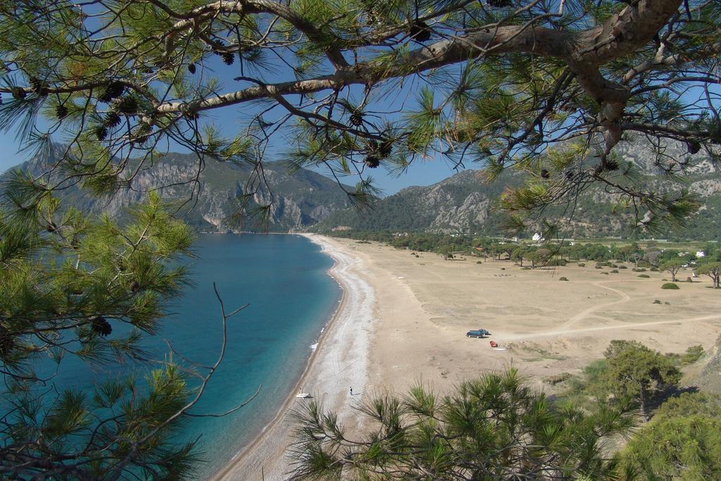 Blue & White База отдыха Чирали