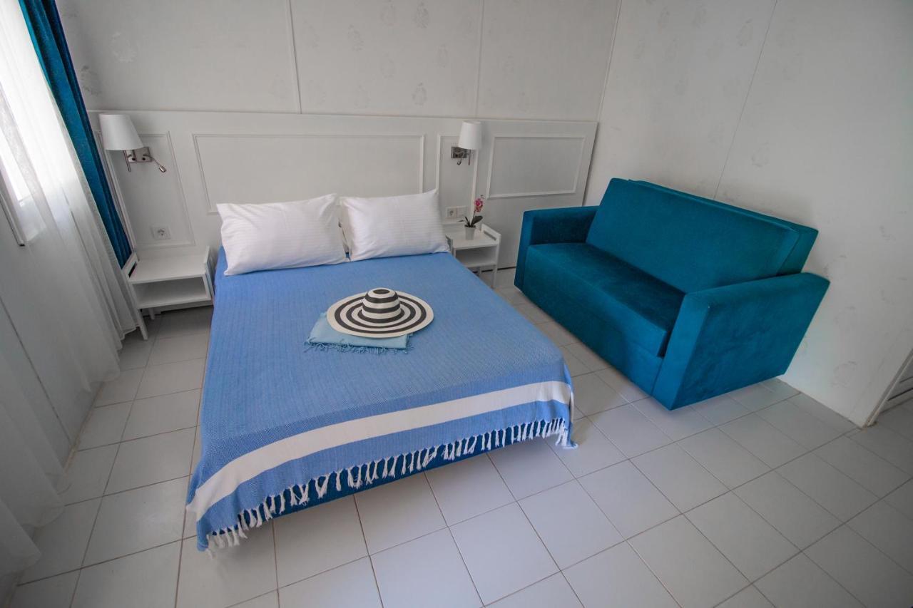 Blue & White База отдыха